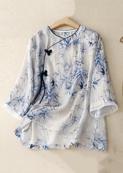 Sophisticated Blouse with a Clean Classic Look