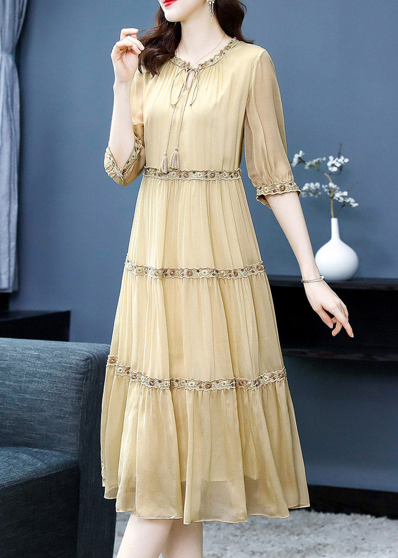 Beautifully Finished Dress in a Timeless Design
