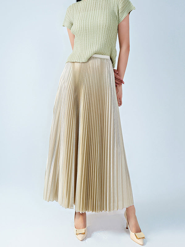 Gracefully Styled Garment for Any Occasion