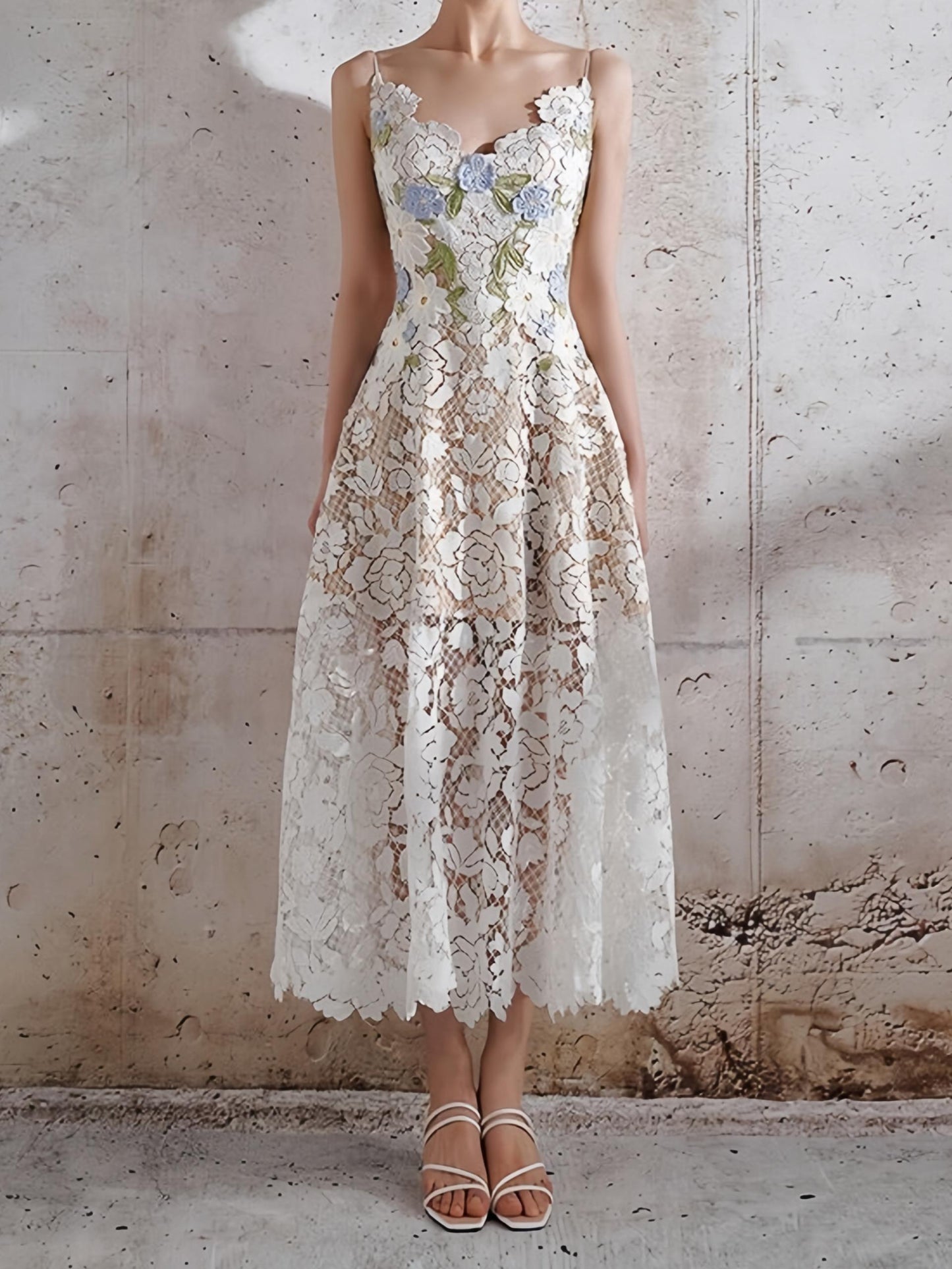 Classic Vintage Dress with a Flattering Fit