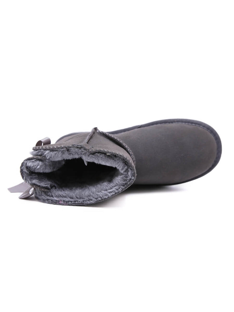 Polished Boots with an Effortless Classic Look