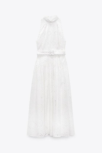 Classic Vintage Dress with a Flattering Fit