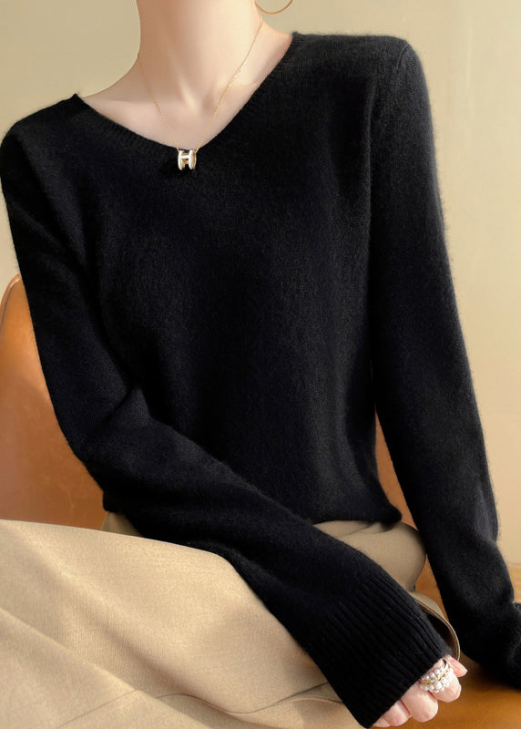 Effortlessly Elegant Top with a Timeless Design
