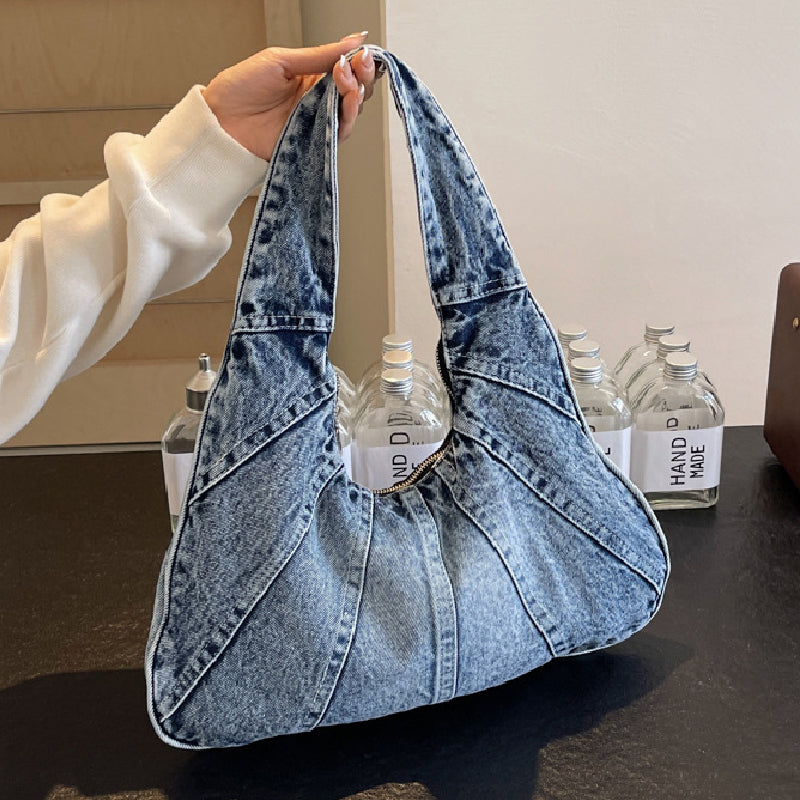 Well Tailored Bag with a Graceful Silhouette