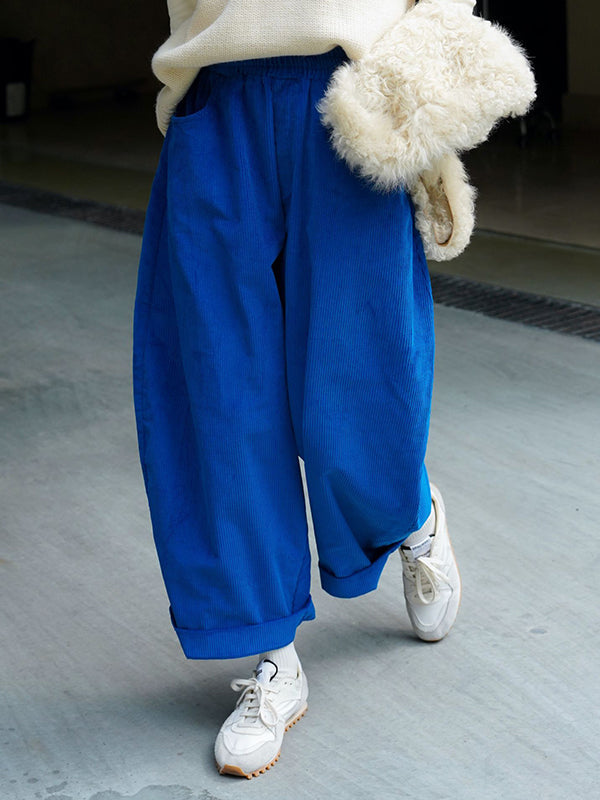 Effortlessly Elegant Pants with a Timeless Design