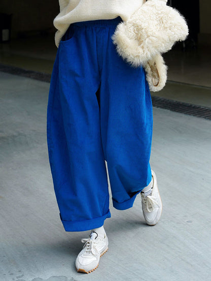 Effortlessly Elegant Pants with a Timeless Design