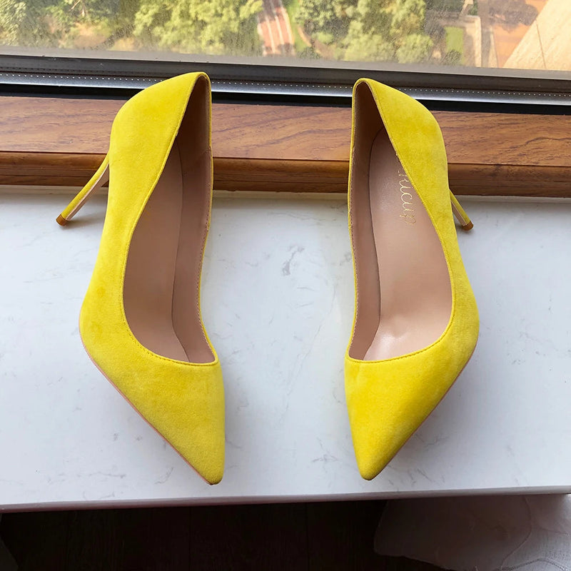 Polished Heels with an Effortless Classic Look