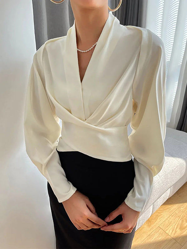Effortlessly Elegant Blouse with a Timeless Design