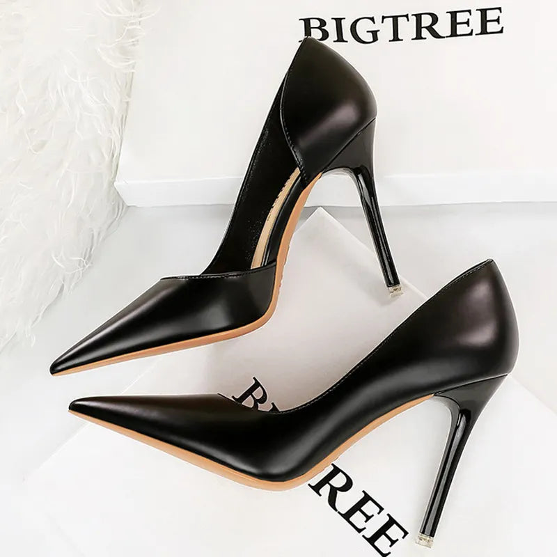 Elegantly Styled Shoes for Everyday Wear