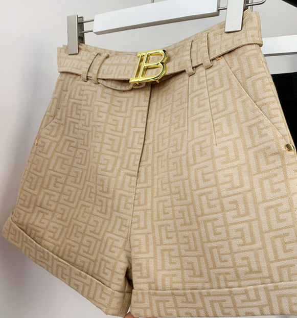 Gracefully Styled Garment for Any Occasion