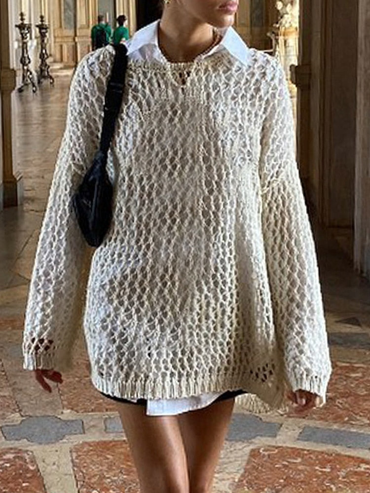 Effortlessly Elegant Sweater with a Timeless Design