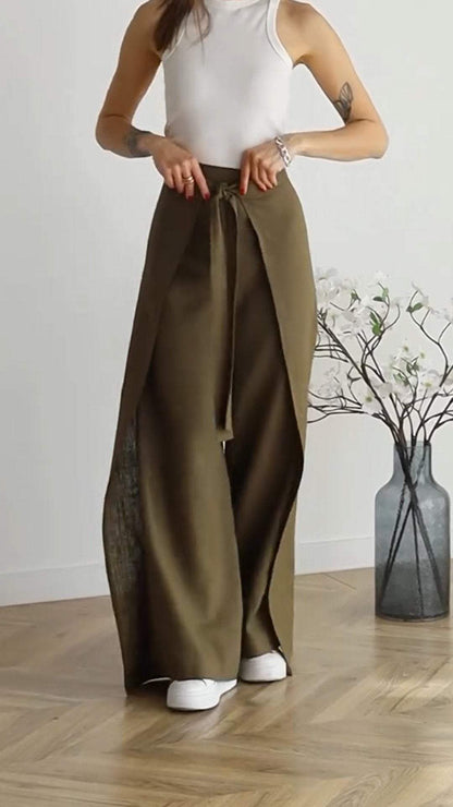 Classic Vintage Trousers with a Flattering Fit