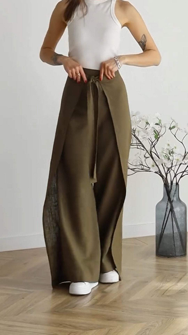 Classic Vintage Trousers with a Flattering Fit