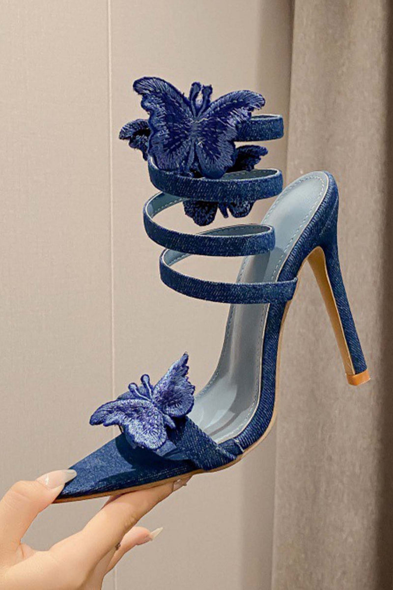 Effortlessly Elegant Heels with a Timeless Design
