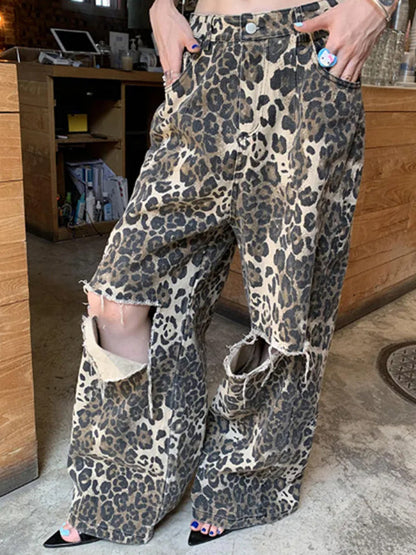 Gracefully Styled Pants for Any Occasion