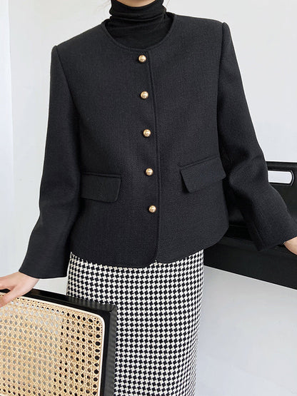 Gracefully Styled Garment for Any Occasion