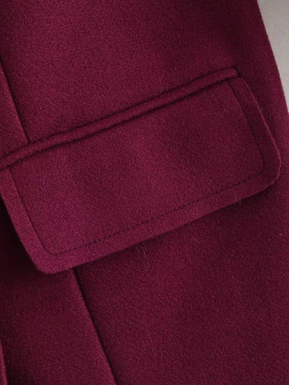 Sophisticated Garment with a Clean Classic Look
