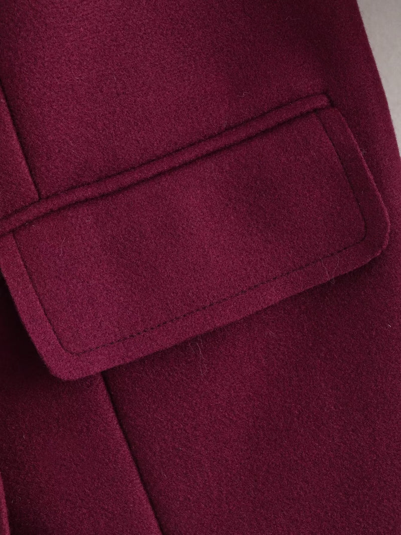 Sophisticated Garment with a Clean Classic Look