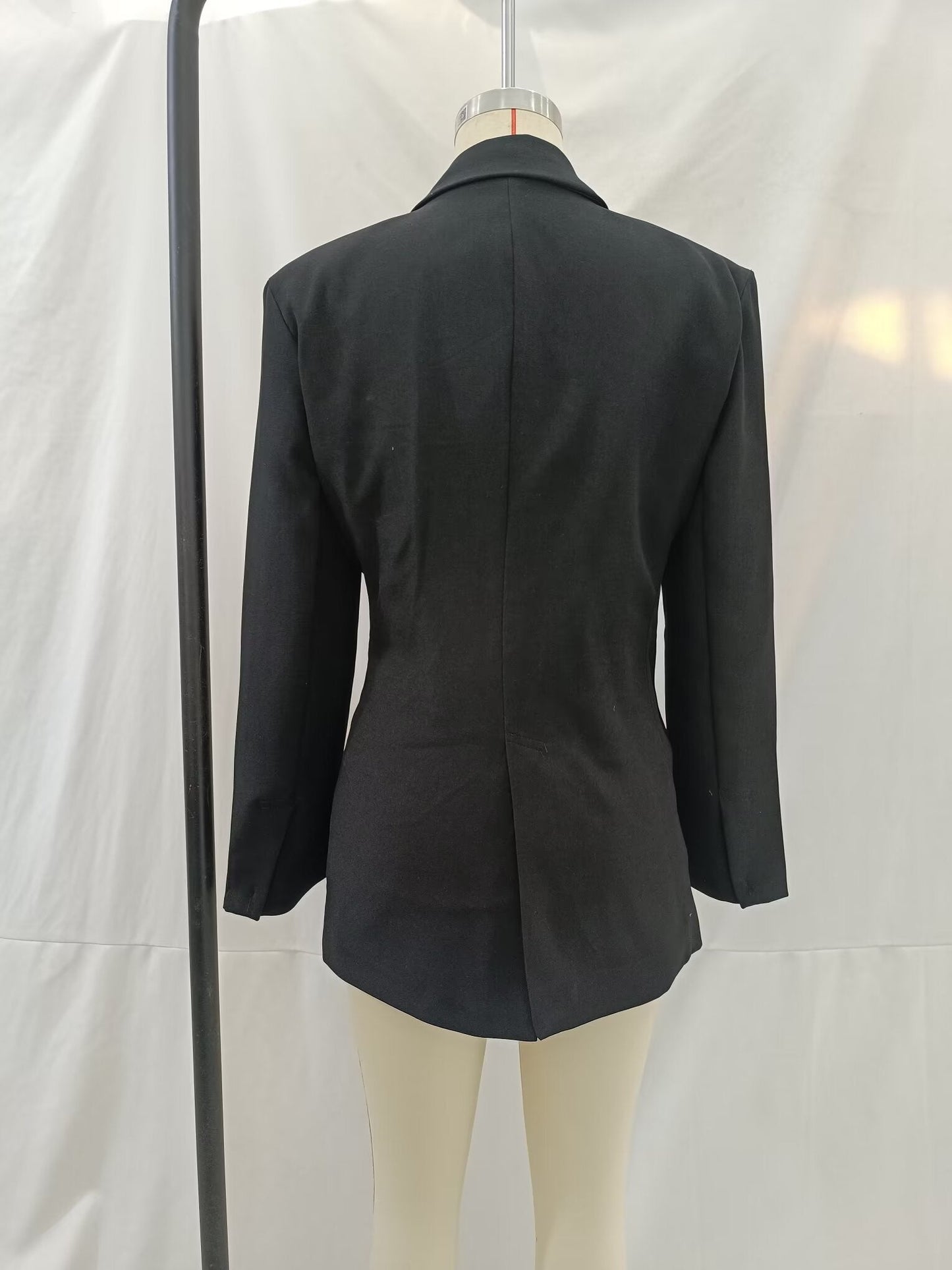 Effortlessly Elegant Garment with a Timeless Design