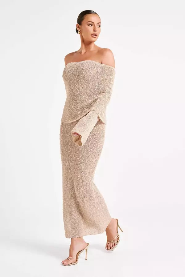 Beautifully Finished Garment in a Timeless Design