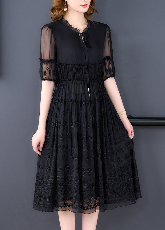 Effortlessly Elegant Dress with a Timeless Design