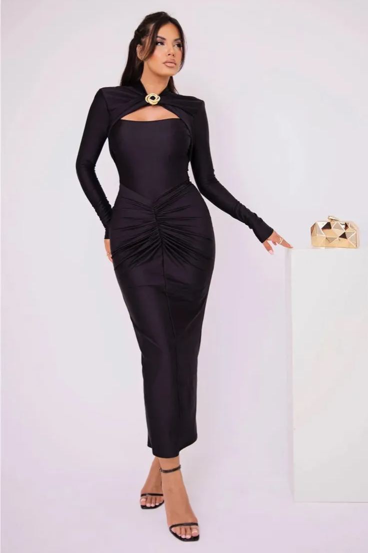 A Vintage Style Dress with Delicate Timeless Details