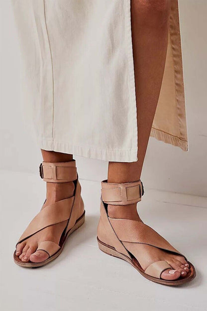 Classic Vintage Sandals with a Flattering Fit