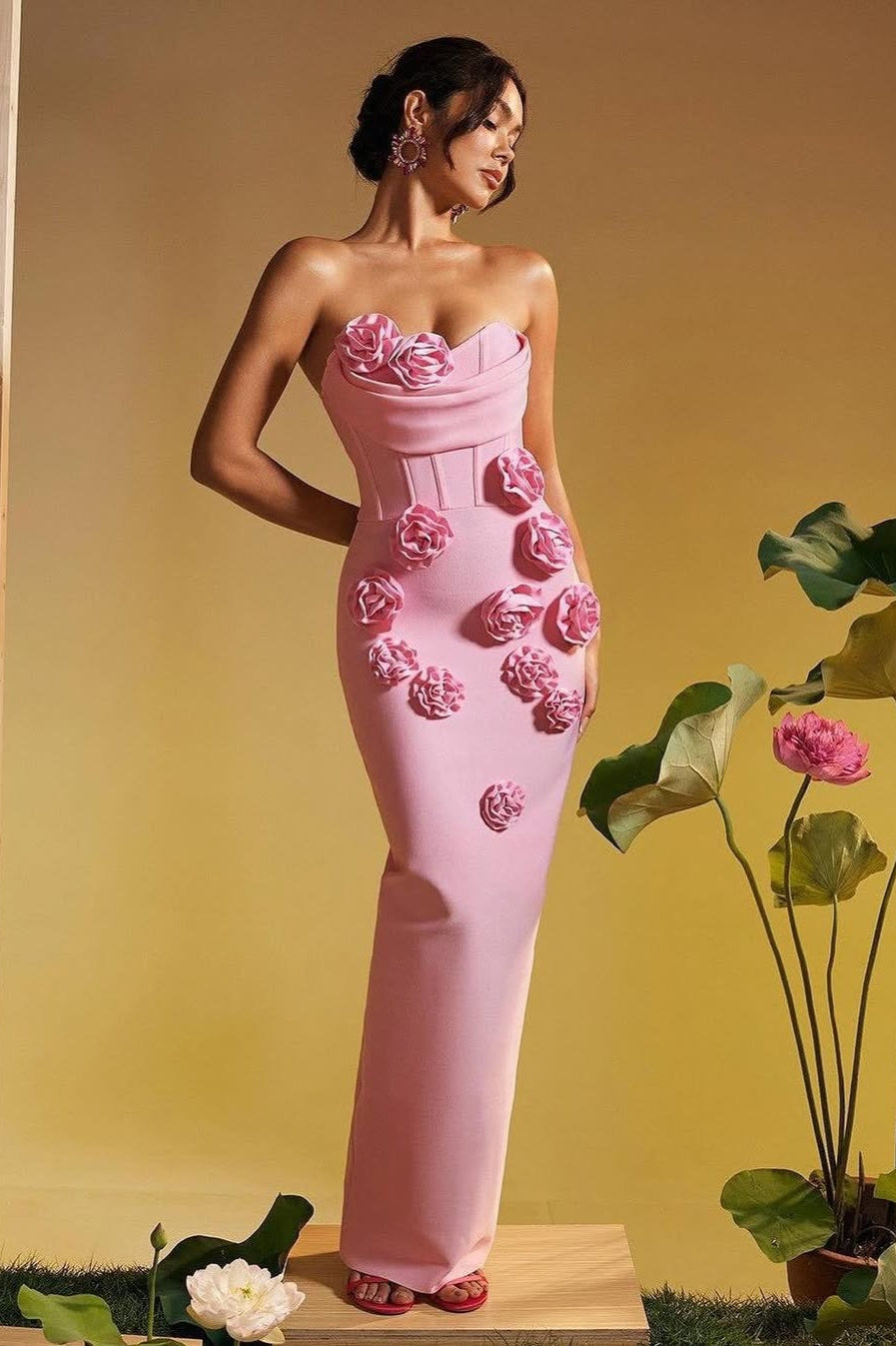 Sophisticated Dress with a Clean Classic Look