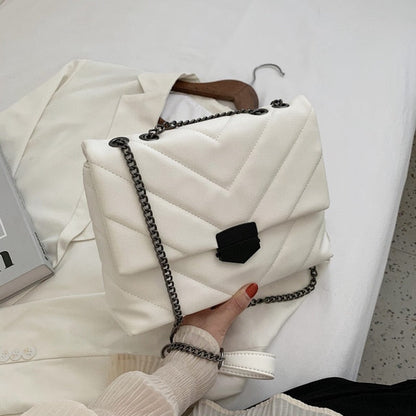 Polished Bag with an Effortless Classic Look