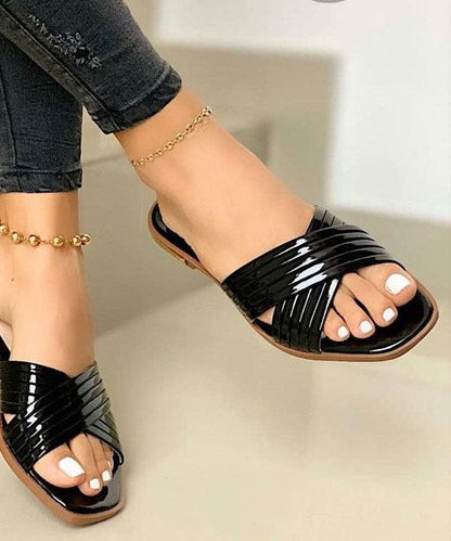 Beautifully Finished Sandals in a Timeless Design