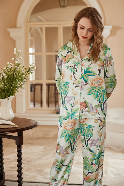 Well Tailored Garment with a Graceful Silhouette