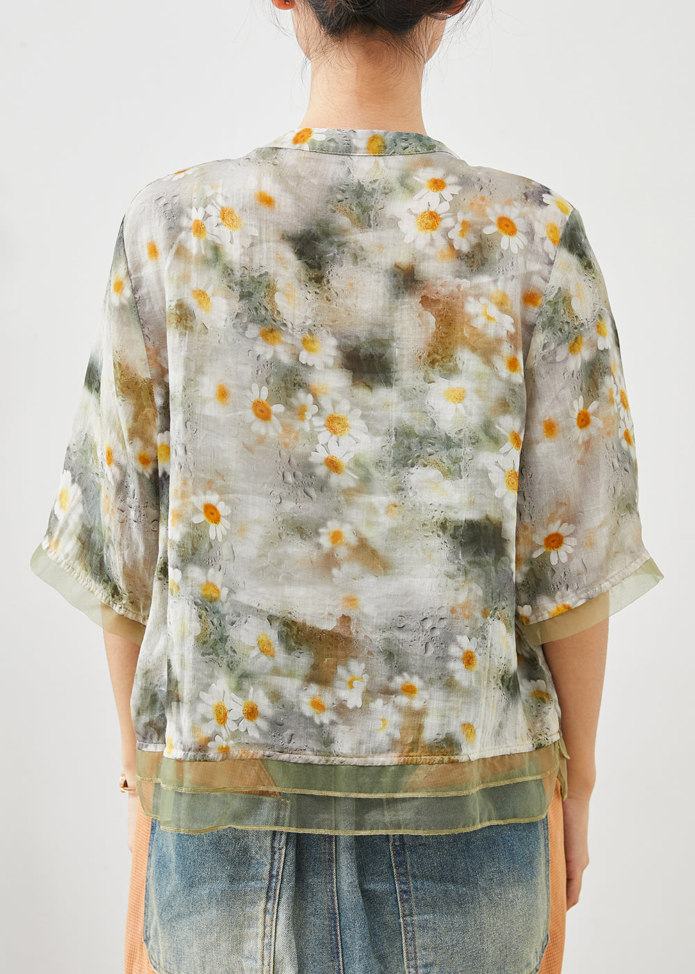 Well Tailored Shirt with a Graceful Silhouette