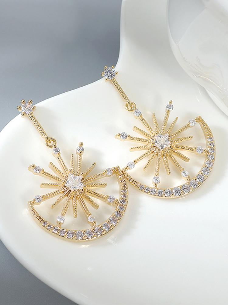 Gracefully Styled Garment for Any Occasion