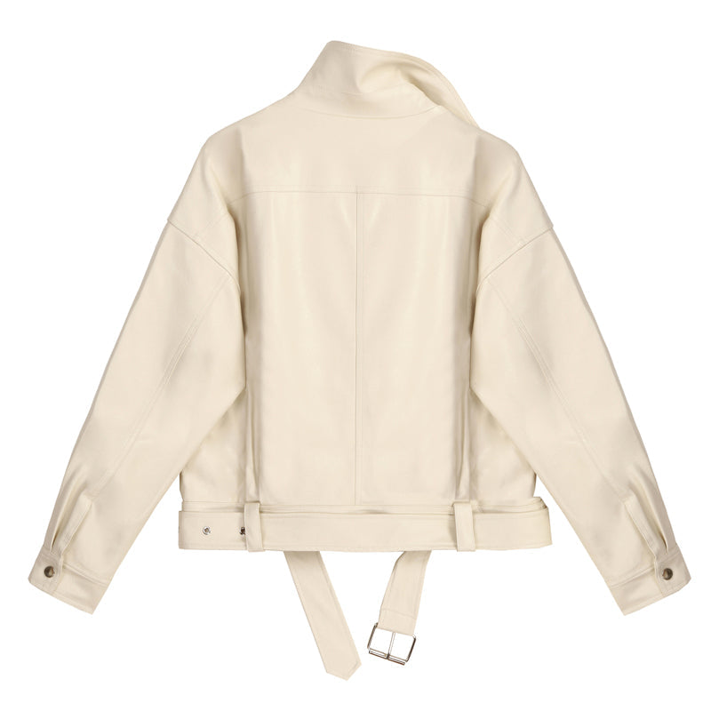 Effortlessly Elegant Jacket with a Timeless Design