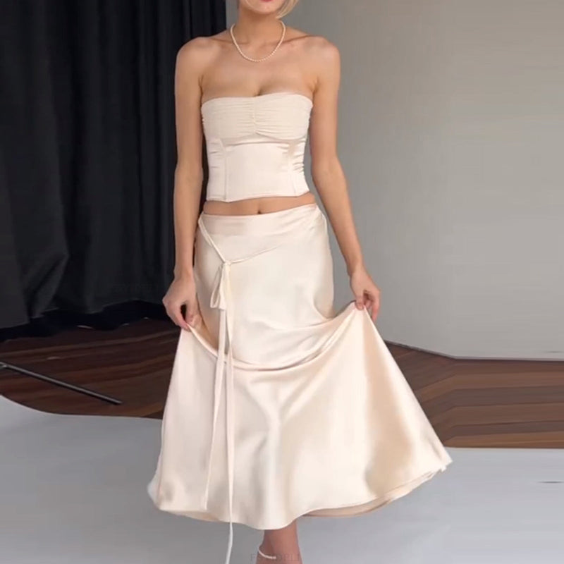 Well Tailored Dress with a Graceful Silhouette