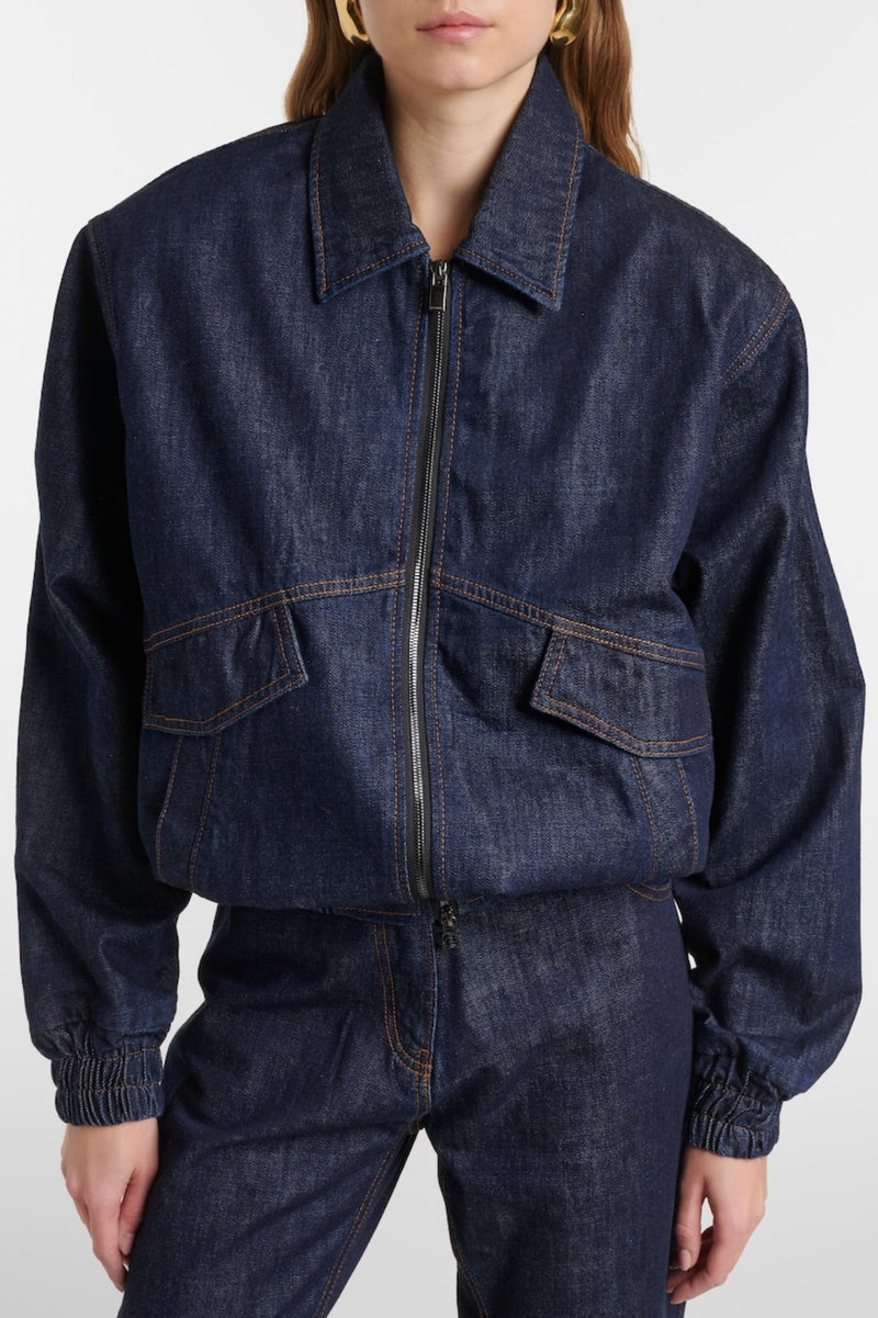 Gracefully Styled Jacket for Any Occasion