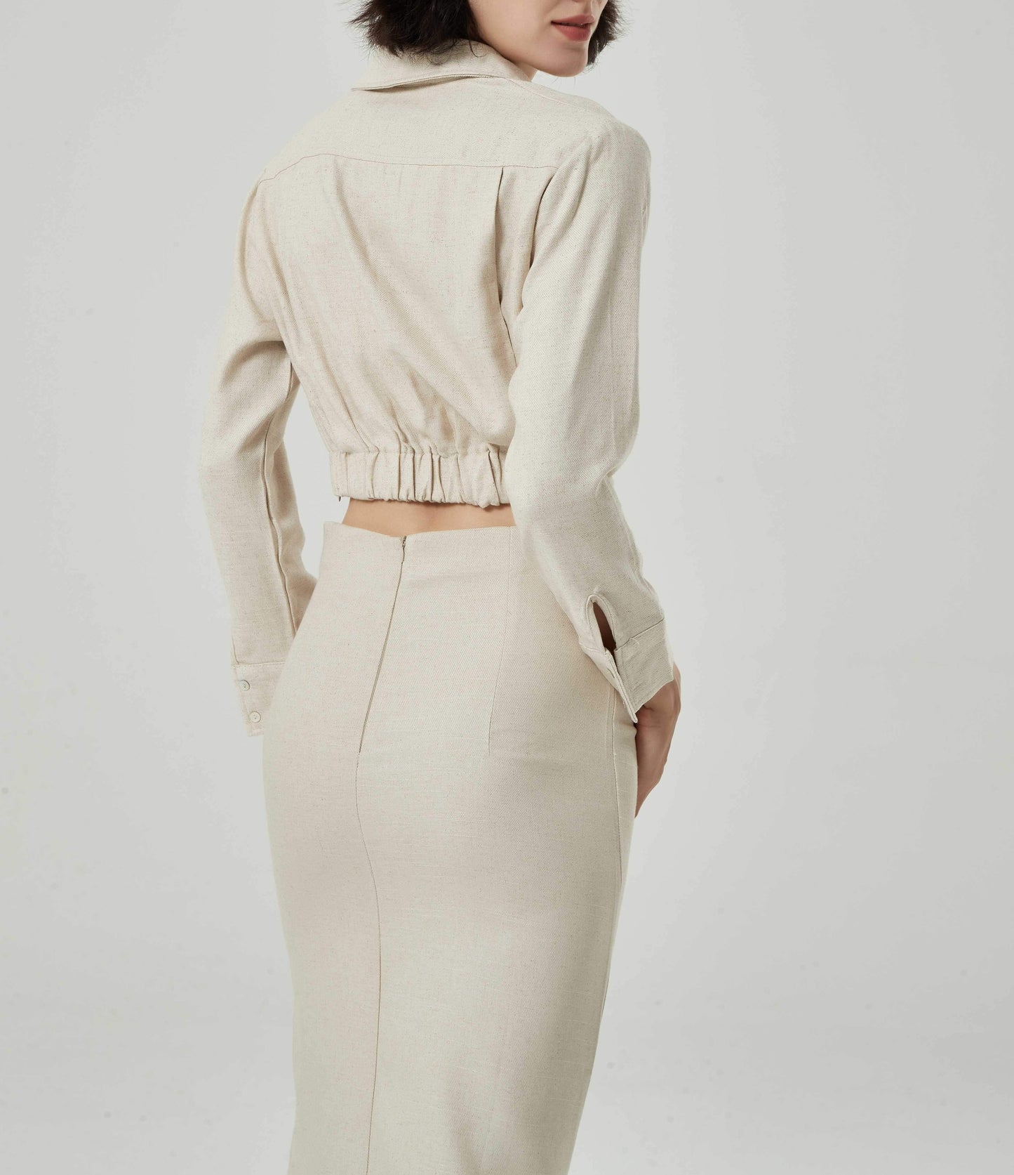 Effortlessly Elegant Garment with a Timeless Design