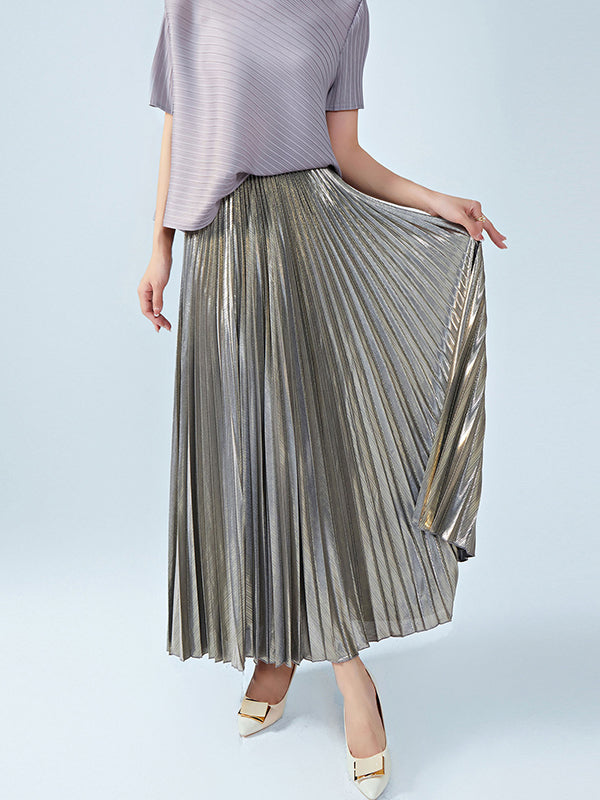 Gracefully Styled Garment for Any Occasion