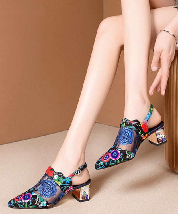 Well Tailored Sandals with a Graceful Silhouette