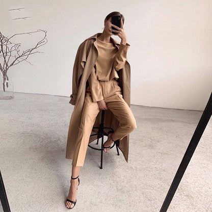 Effortlessly Elegant Blouse with a Timeless Design