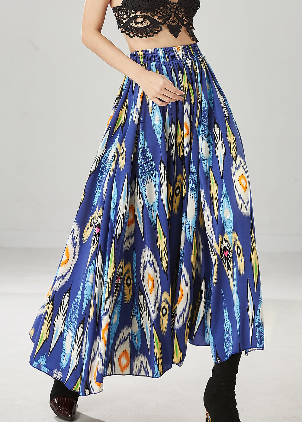 Effortlessly Elegant Garment with a Timeless Design