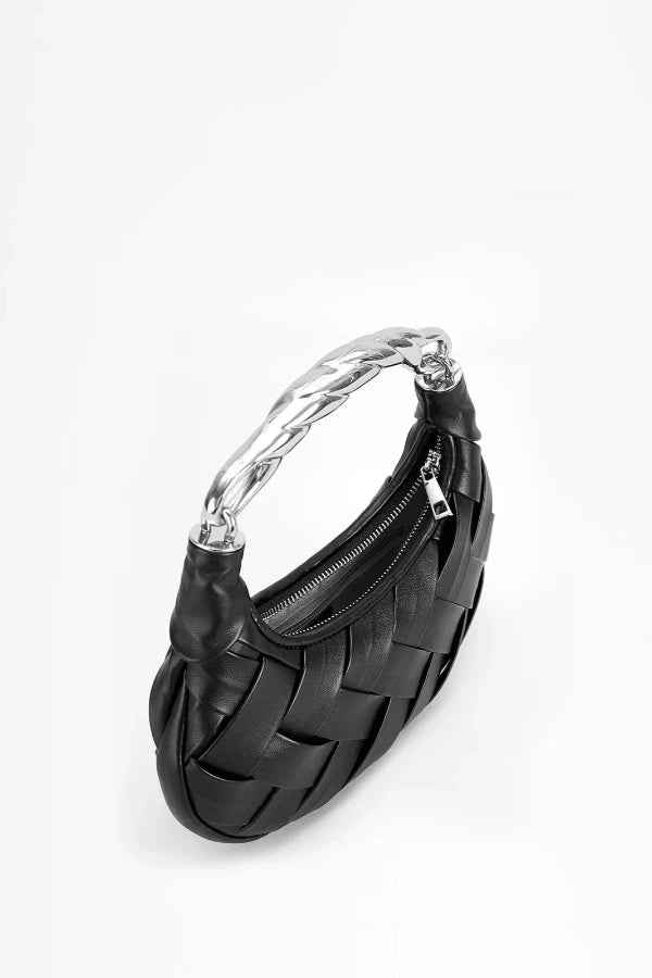 Effortlessly Elegant Bag with a Timeless Design