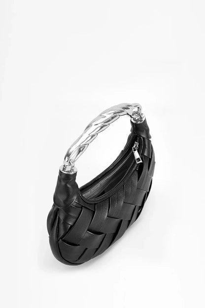 Effortlessly Elegant Bag with a Timeless Design