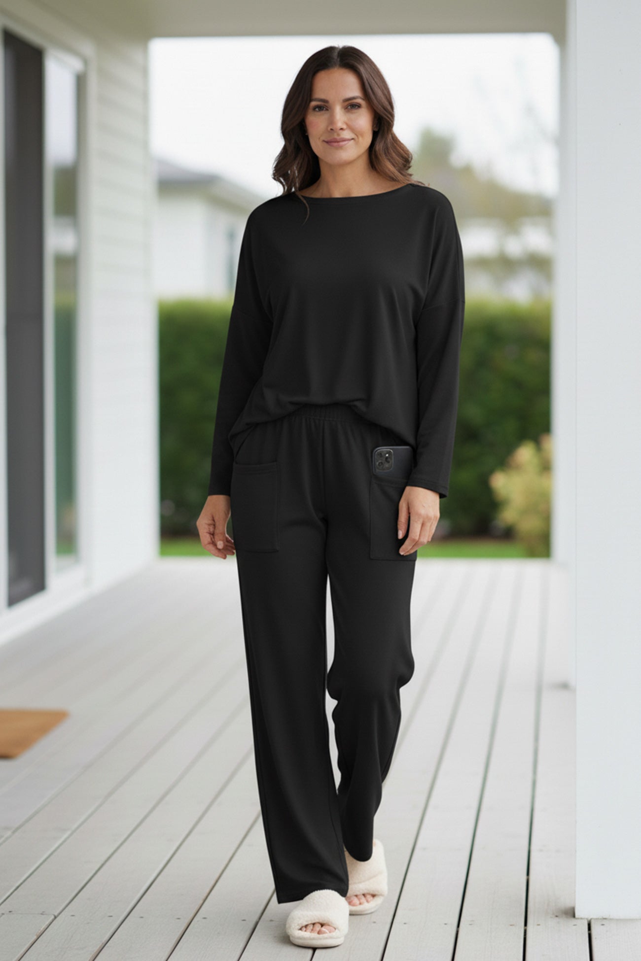 Well Tailored Pullover with a Graceful Silhouette