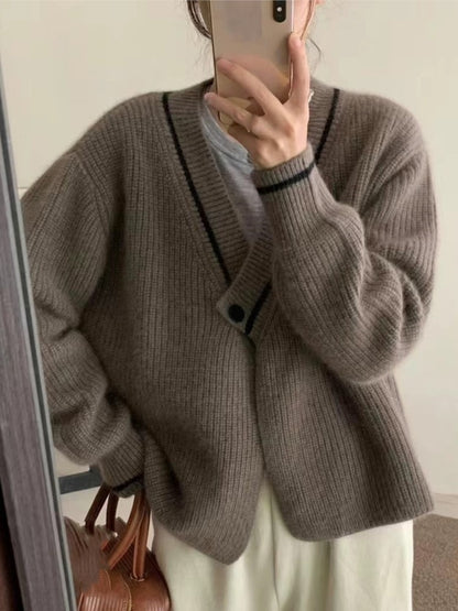 Classic Vintage Cardigan with a Flattering Fit