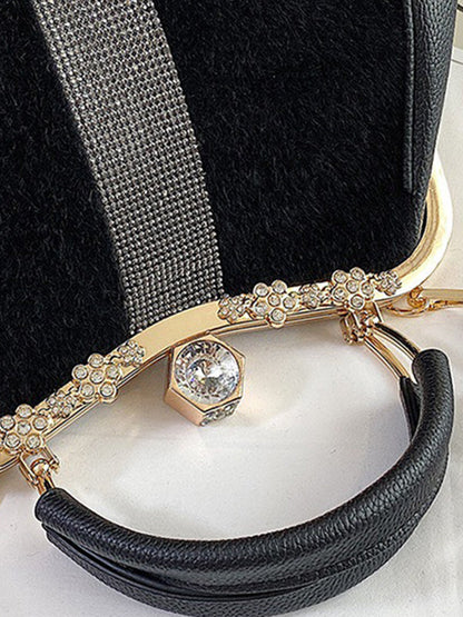 Gracefully Styled Bag for Any Occasion