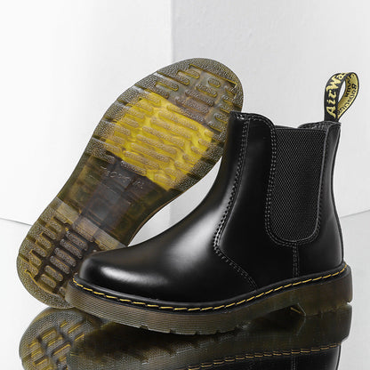 Beautifully Finished Boots in a Timeless Design