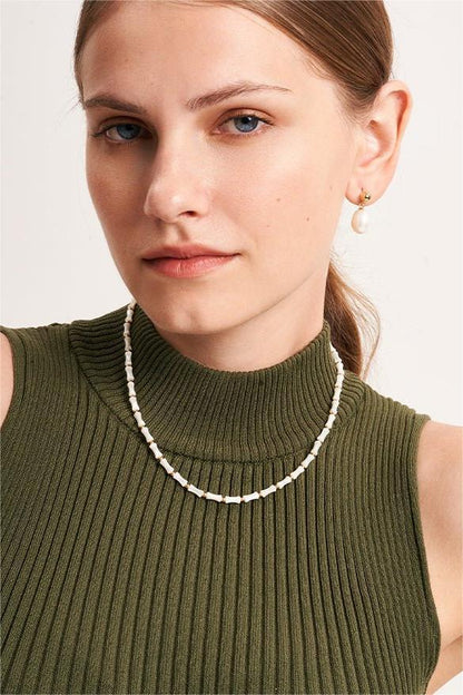 Effortlessly Elegant Garment with a Timeless Design