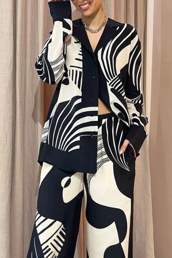 Effortlessly Elegant Garment with a Timeless Design