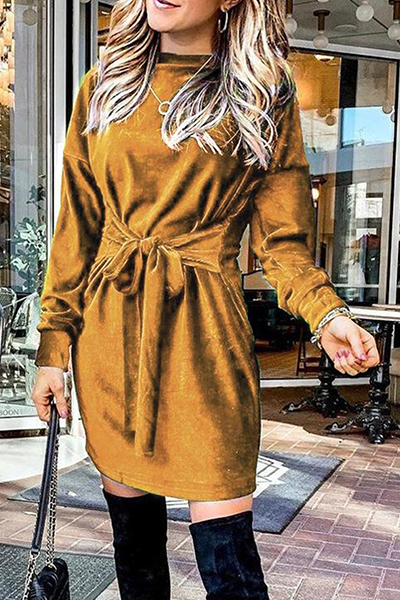 Classic Vintage Dress with a Flattering Fit